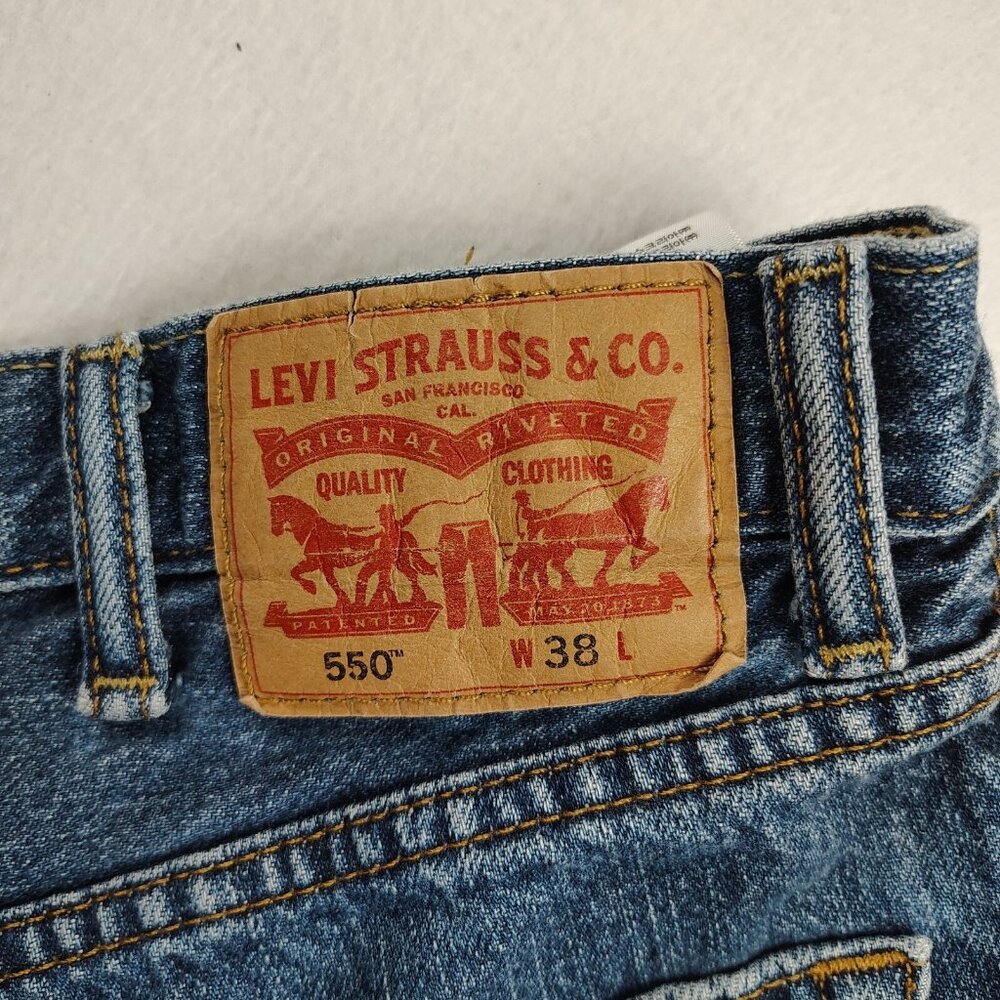 Levi 550 Jean Shorts Regular Faded Red Tab Mens 38 - Picture 4 of 8